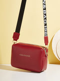 Bolsa Couro Mini Elegante Crossbody, Se você está procurando por uma Bolsa Compacta, Crossbody é a escolha ideal. Feita com couro de alta qualidade, ela oferece Durabilidade e Resistência.