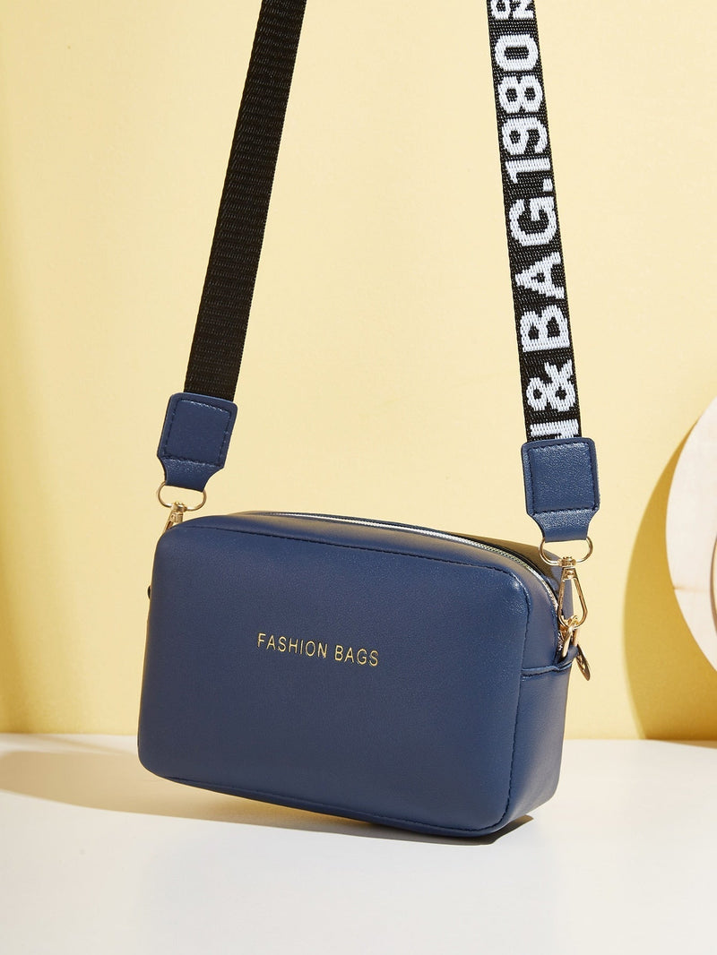 Bolsa Couro Mini Elegante Crossbody, Se você está procurando por uma Bolsa Compacta, Crossbody é a escolha ideal. Feita com couro de alta qualidade, ela oferece Durabilidade e Resistência.