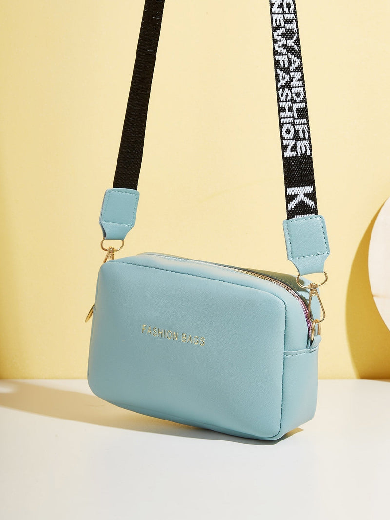 Bolsa Couro Mini Elegante Crossbody, Se você está procurando por uma Bolsa Compacta, Crossbody é a escolha ideal. Feita com couro de alta qualidade, ela oferece Durabilidade e Resistência.